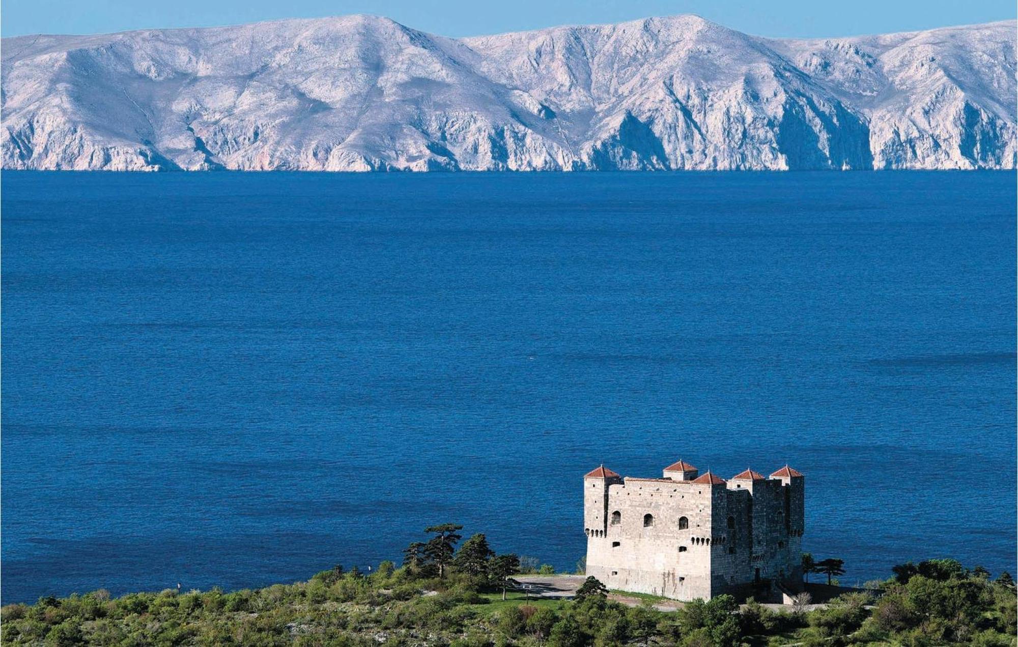 Stunning apartment in Senj with 3 Bedrooms&WiFi Buitenkant foto